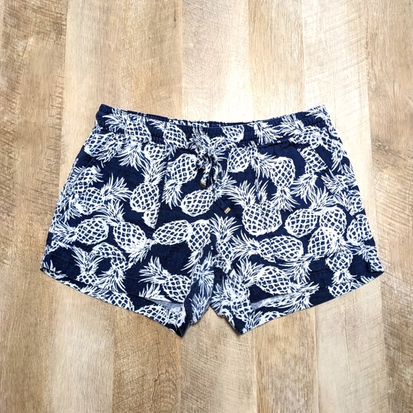 St. John's Bay Linen Blend Tropical Pineapple Shorts Blue and White - Picture 1 of 7